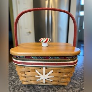 COPY - 2009 Holiday Helper Treats Basket, Longaberger